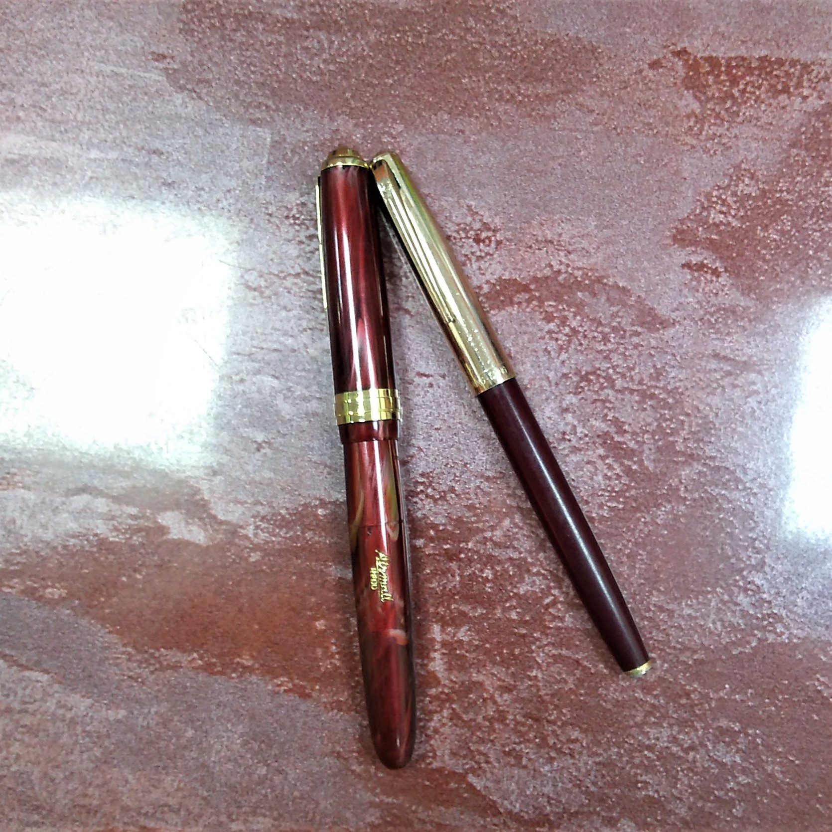 The Best Entry Level Fountain Pen? INKED HAPPINESS