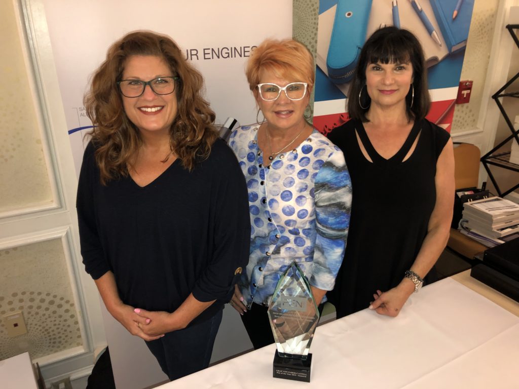 Pen World : Rachel Lee, Sheila Hopkins, and Beth Epstein of Graf von Faber-Castell with that brand’s 2019 RCA award.