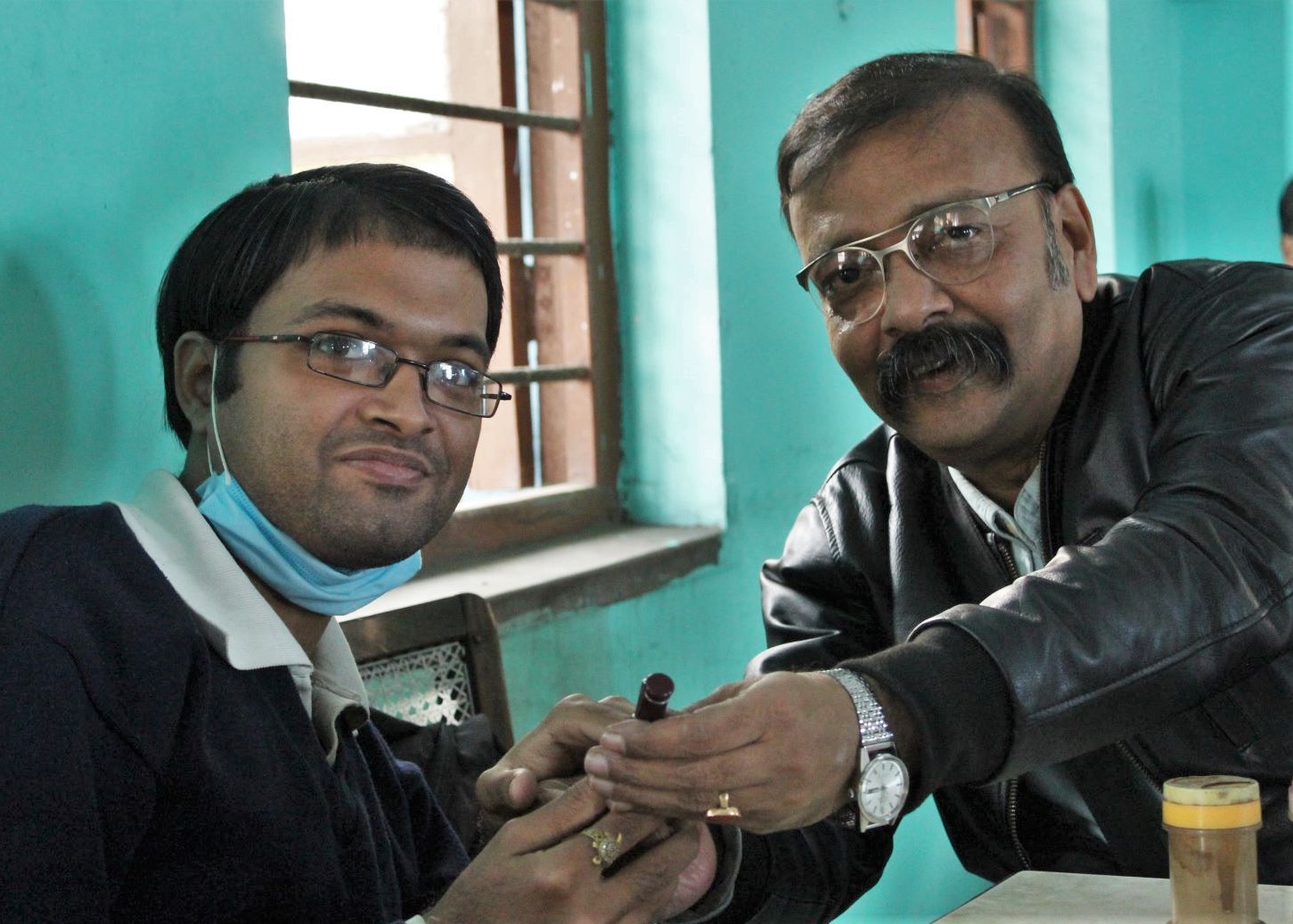 Maanjitender Sethi a Pen meet and the spirit of giving
